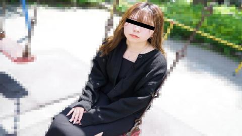 10musume 10-020324-01 Amateur gal who is cheated on by her boyfriend gets cream pied in the video